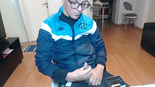 Snapshot of guachin_hunk chatting on June 18, 2026, 5:39 am guachin hunk online show from June 18, 2026, 5:39 am