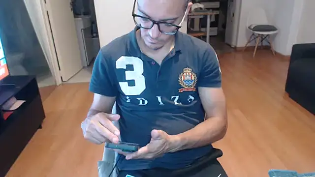 guachin hunk online show from June 1, 2026, 10:09 pm