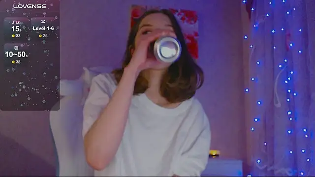 mslilunicorn online show from February 6, 2025, 7:07 pm