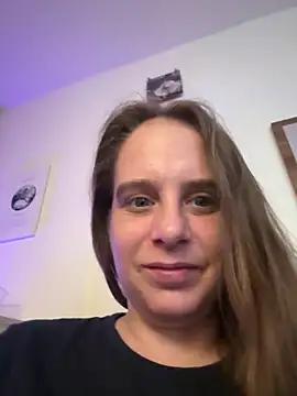 LadyChantale online show from April 18, 2026, 5:54 am