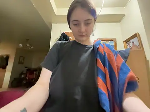 Snapshot of Snowbunnycake_131 chatting on January 8, 2026, 2:12 pm Snowbunnycake 131 online show from January 8, 2026, 2:12 pm