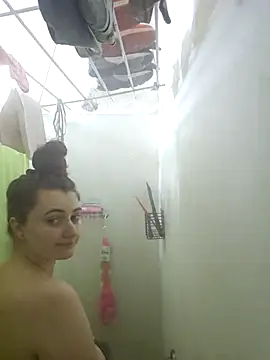 Snowbunnycake 131 online show from October 14, 2025, 12:17 pm