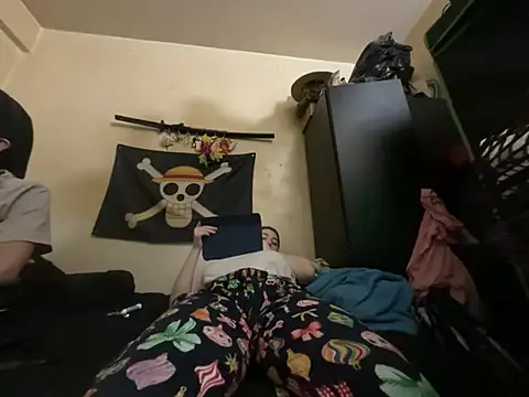 Snapshot of Snowbunnycake_131 chatting on January 19, 2026, 12:47 am Snowbunnycake 131 online show from January 19, 2026, 12:47 am