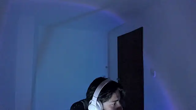 Snapshot of Giordano_Russo chatting on October 8, 2025, 10:32 pm Giordano Russo online show from October 8, 2025, 10:32 pm