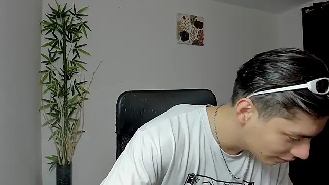 Snapshot of Giordano_Russo chatting on March 2, 2025, 11:50 pm Giordano Russo online show from March 2, 2025, 11:50 pm