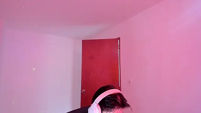 Snapshot of Giordano_Russo chatting on September 24, 2025, 5:41 pm Giordano Russo online show from September 24, 2025, 5:41 pm