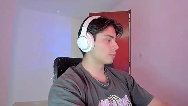 Snapshot of Giordano_Russo chatting on September 30, 2025, 6:03 pm Giordano Russo online show from September 30, 2025, 6:03 pm