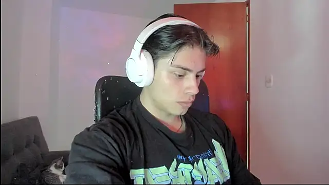 Snapshot of Giordano_Russo chatting on September 9, 2025, 9:13 pm Giordano Russo online show from September 9, 2025, 9:13 pm