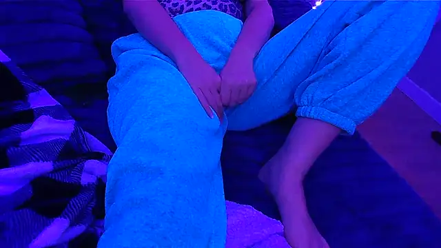 DavidandAva online show from November 11, 2025, 4:51 am