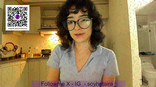 Snapshot of _Lunnaa_ chatting on January 17, 2026, 1:20 am Lunnaa online show from January 17, 2026, 1:20 am