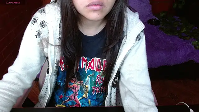 MidoriQuiinn online show from November 14, 2025, 2:10 pm