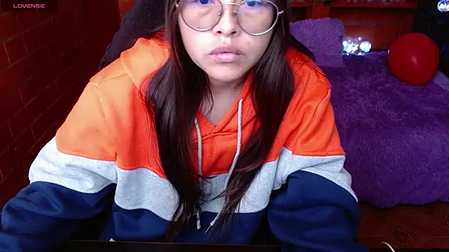 Snapshot of MidoriQuiinn chatting on May 5, 2026, 2:53 pm MidoriQuiinn online show from May 5, 2026, 2:53 pm