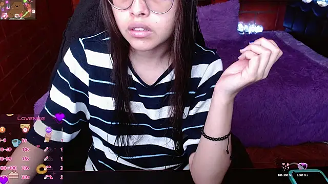 Snapshot of MidoriQuiinn chatting on May 28, 2026, 4:02 pm MidoriQuiinn online show from May 28, 2026, 4:02 pm