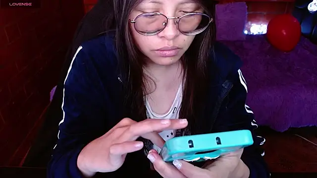 Snapshot of MidoriQuiinn chatting on April 22, 2026, 3:52 pm MidoriQuiinn online show from April 22, 2026, 3:52 pm