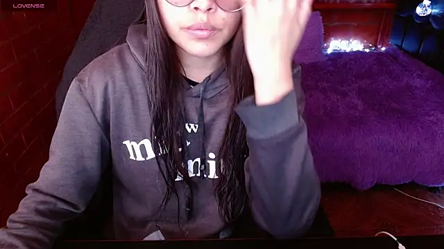 MidoriQuiinn online show from April 9, 2026, 2:45 pm