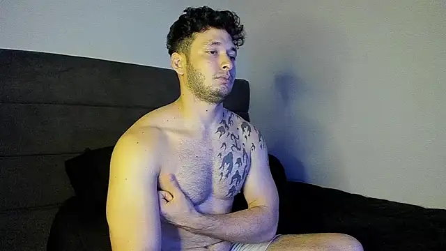 alejandro  2 online show from November 27, 2025, 7:25 pm