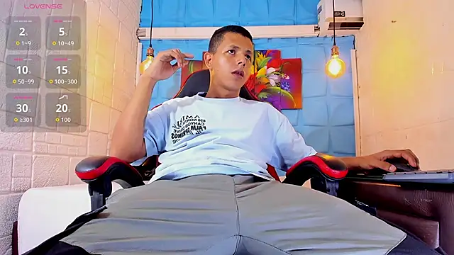 Snapshot of boy_bigcock24cm chatting on March 2, 2026, 1:06 am boy bigcock24cm online show from March 2, 2026, 1:06 am