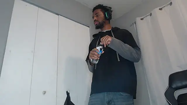 Snapshot of ChrisVacher chatting on December 11, 2024, 1:49 pm ChrisVacher online show from December 11, 2024, 1:49 pm