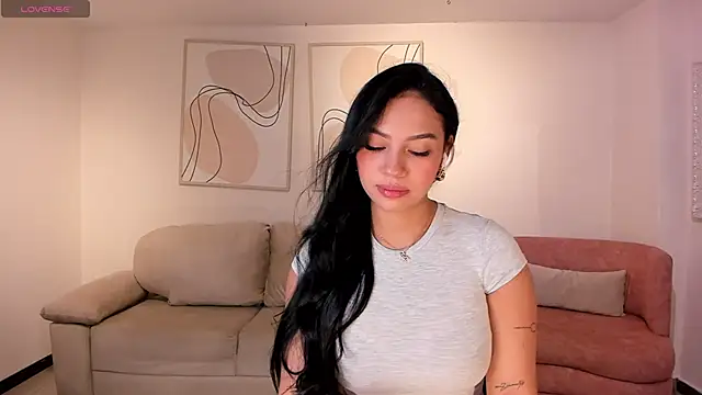 MollyJones  online show from May 22, 2026, 7:01 pm