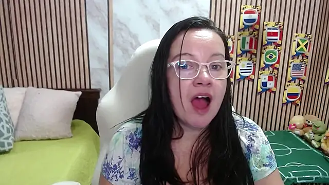 Snapshot of Sonialorens_ chatting on June 22, 2026, 9:12 pm Sonialorens online show from June 22, 2026, 9:12 pm