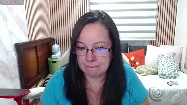 Snapshot of Sonialorens_ chatting on June 4, 2026, 9:30 pm Sonialorens online show from June 4, 2026, 9:30 pm