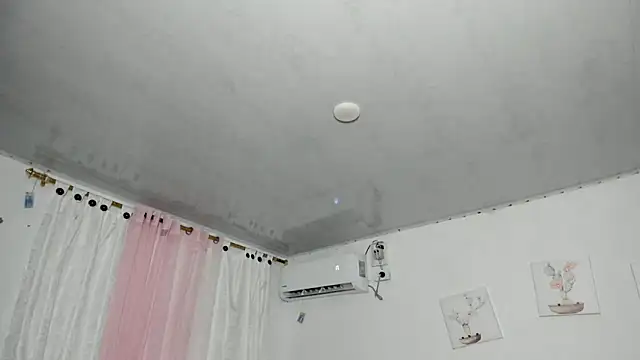 venuxwilliam online show from October 7, 2025, 10:11 pm