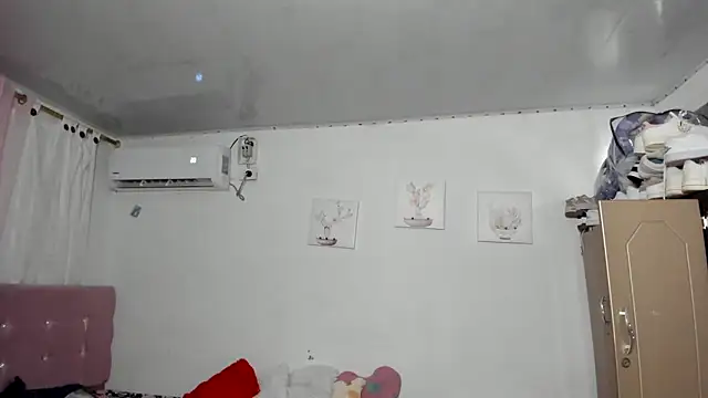 venuxwilliam online show from September 12, 2025, 6:18 pm