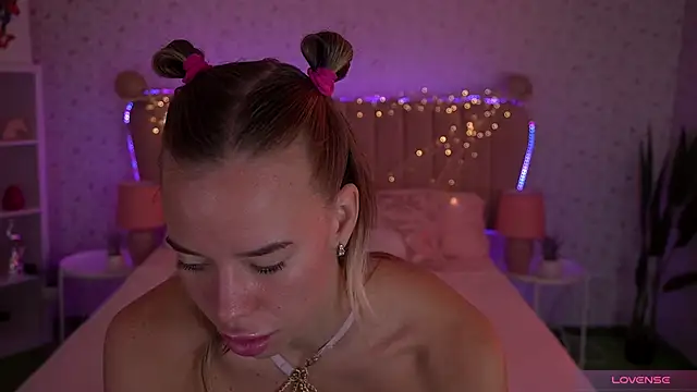 Sexy Ira online show from November 3, 2025, 7:57 am