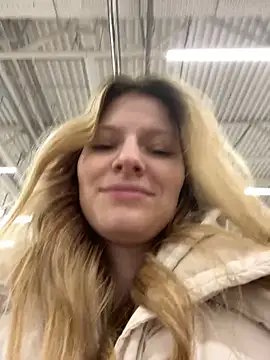 MaryHiggins online show from November 14, 2025, 12:09 pm