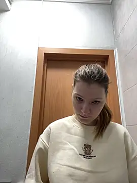 MaryHiggins online show from November 12, 2025, 1:15 pm