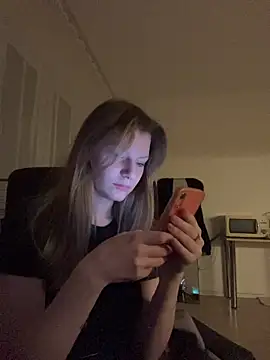 MaryHiggins online show from April 5, 2026, 7:20 pm