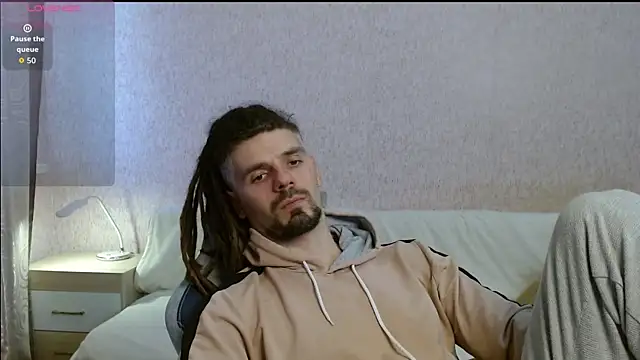 Aestheticguy101 online show from October 24, 2025, 11:20 am