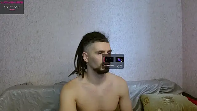 Snapshot of Aestheticguy101 chatting on March 6, 2025, 7:58 am Aestheticguy101 online show from March 6, 2025, 7:58 am
