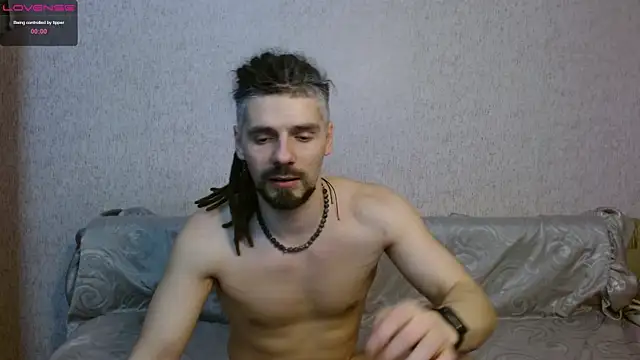 Snapshot of Aestheticguy101 chatting on March 16, 2025, 4:23 pm Aestheticguy101 online show from March 16, 2025, 4:23 pm