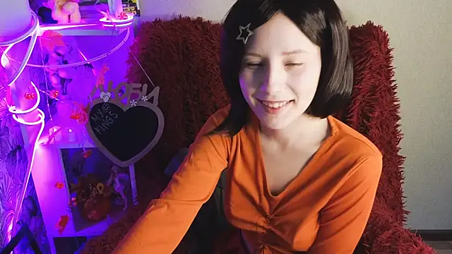 sarakaell online show from October 25, 2025, 2:22 am