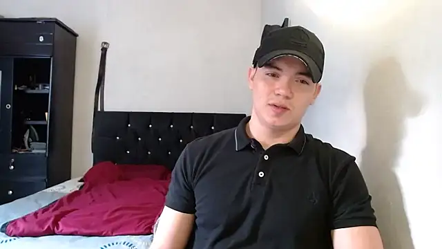Snapshot of suckmydickbitch97 chatting on October 2, 2025, 11:35 am suckmydickbitch97 online show from October 2, 2025, 11:35 am
