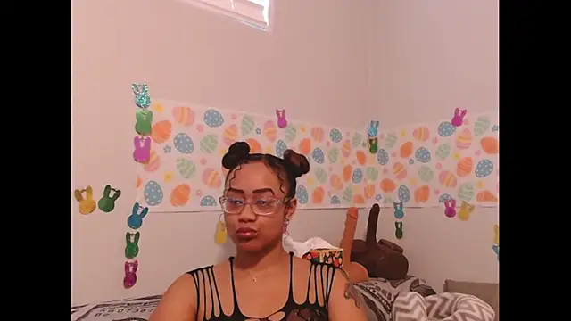 RylHoneyy online show from March 29, 2026, 12:56 am