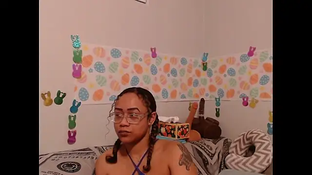 RylHoneyy online show from March 30, 2026, 1:01 pm