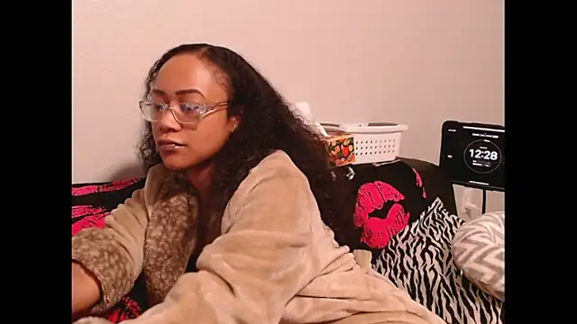 RylHoneyy online show from February 20, 2026, 6:26 am