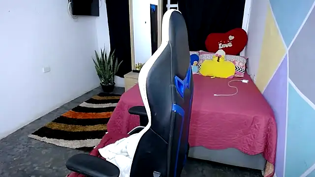 marysol83 online show from March 1, 2025, 11:37 pm