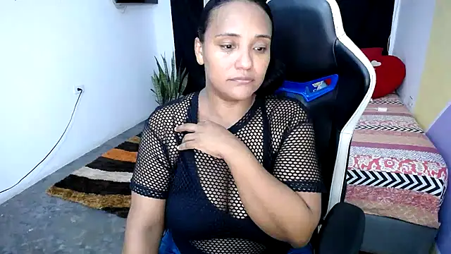 marysol83 online show from February 22, 2025, 7:34 am