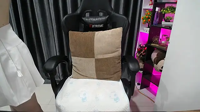 Snapshot of Yuki-yio chatting on September 9, 2025, 1:05 am Yuki-yio online show from September 9, 2025, 1:05 am