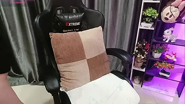 Yuki-yio online show from March 23, 2026, 1:17 am