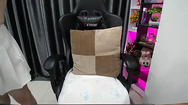 Snapshot of Yuki-yio chatting on September 24, 2025, 1:24 am Yuki-yio online show from September 24, 2025, 1:24 am