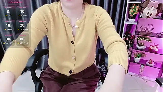 Snapshot of Yuki-yio chatting on November 3, 2025, 1:11 am Yuki-yio online show from November 3, 2025, 1:11 am