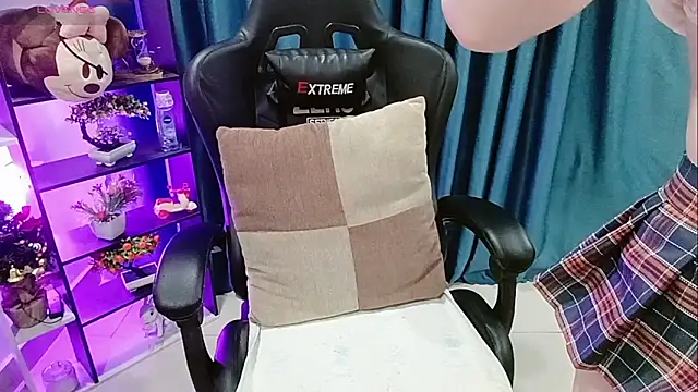 Yuki-yio online show from March 19, 2026, 1:16 am