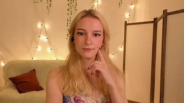 berrry girl online show from July 24, 2026, 12:56 pm