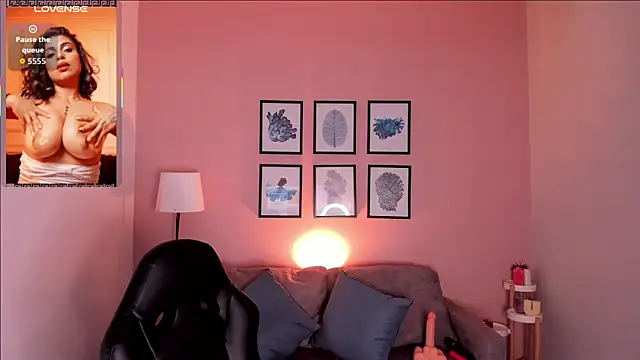 Snapshot of Galilea_Fox chatting on January 17, 2026, 4:38 am Galilea Fox online show from January 17, 2026, 4:38 am