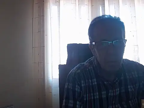 Snapshot of TonyComa chatting on October 14, 2025, 1:01 pm TonyComa online show from October 14, 2025, 1:01 pm