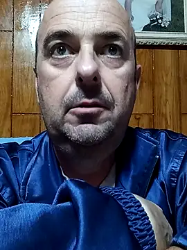 Hot-pico76 online show from November 18, 2025, 5:27 pm